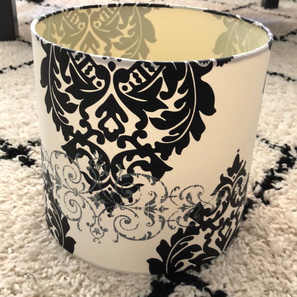 Damask print lampshade.